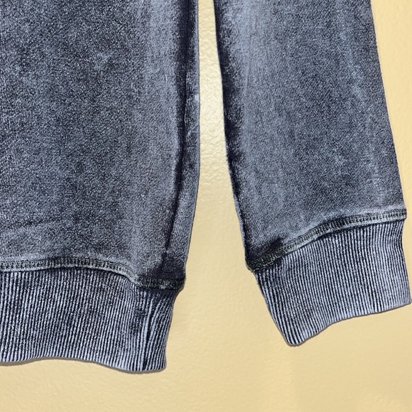 NWOT NBA Youth Heathered Gray New York Knicks Fleece Crew Sweatshirt - Picture 5 of 8